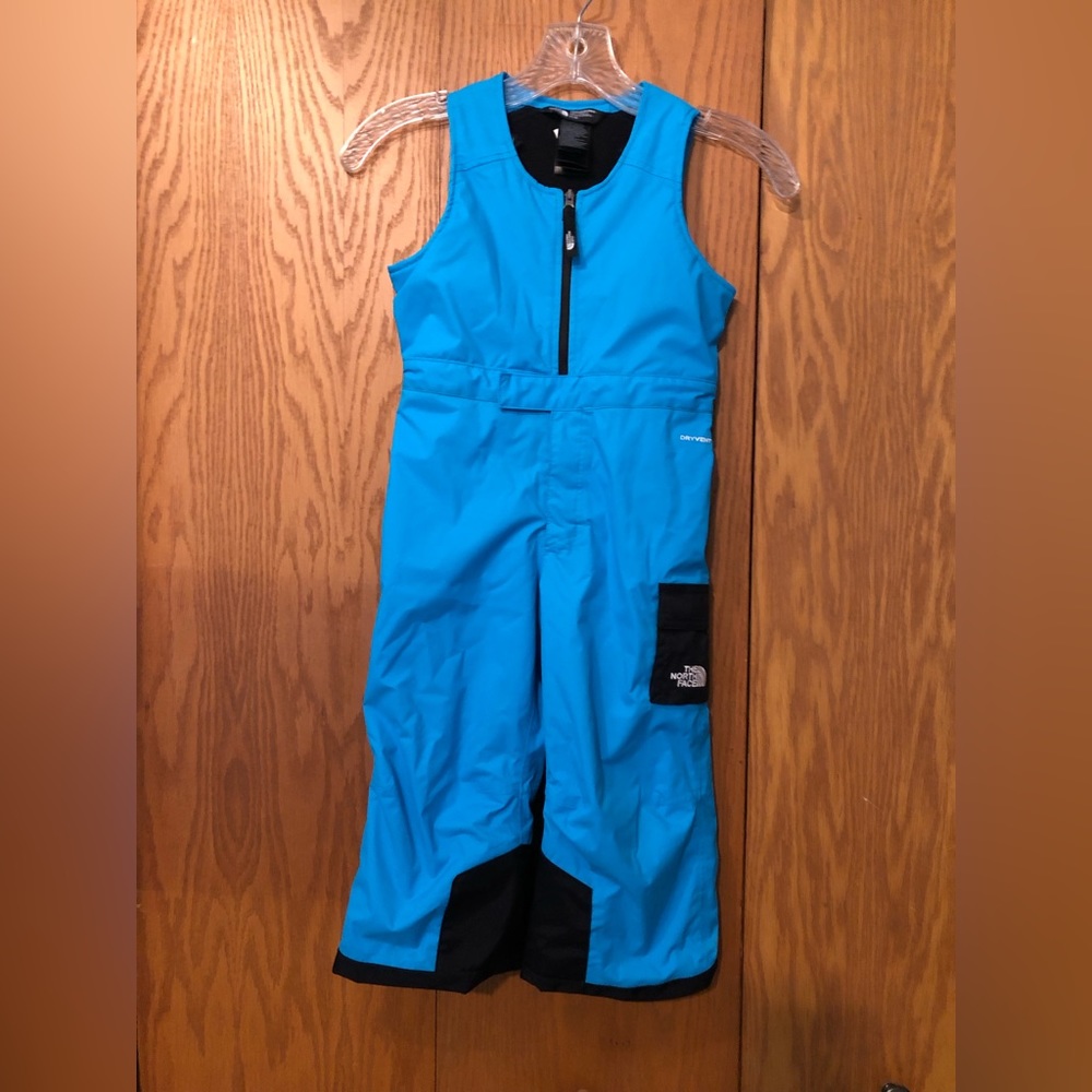 3T North face snow suit